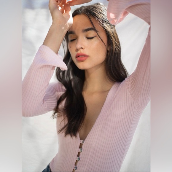 Reformation Tops - Reformation Pale Pink Ribbed Button-Front Long Sleeve Top
